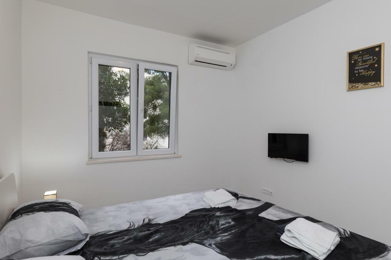 Name Apartment