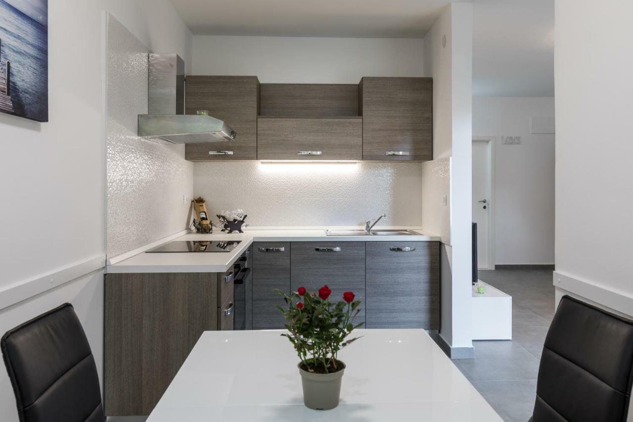 Name Apartment *